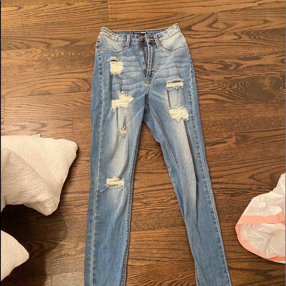 High waisted jeans